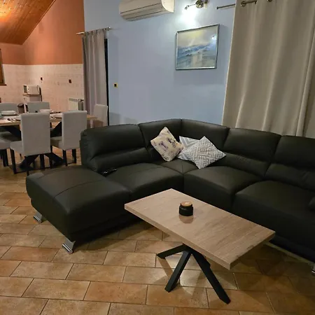 Apartament Marina *